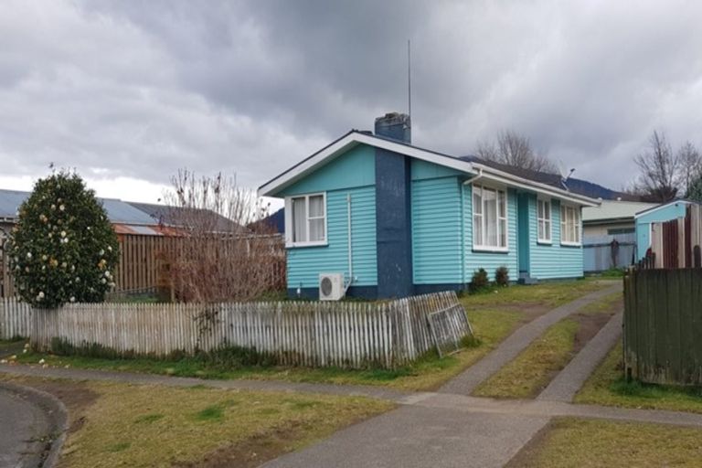 Photo of property in 4 Te Mitiotu Grove, Turangi, 3334