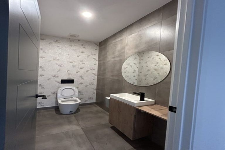 Photo of property in 4 Flavell Drive, Orewa, 0931