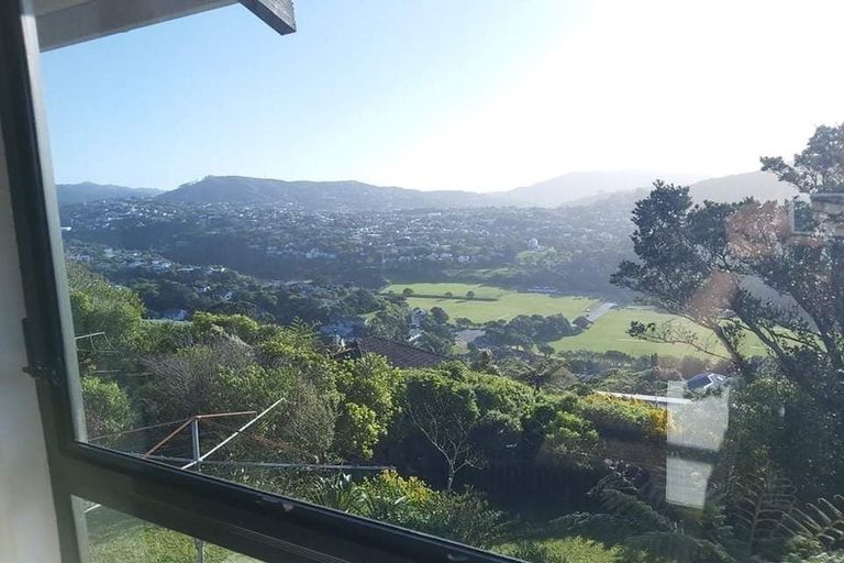 Photo of property in 24 Bedford Street, Northland, Wellington, 6012