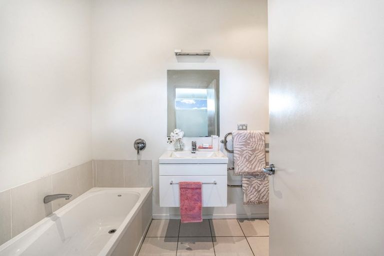Photo of property in 11/114 Mitchell Street, Brooklyn, Wellington, 6021