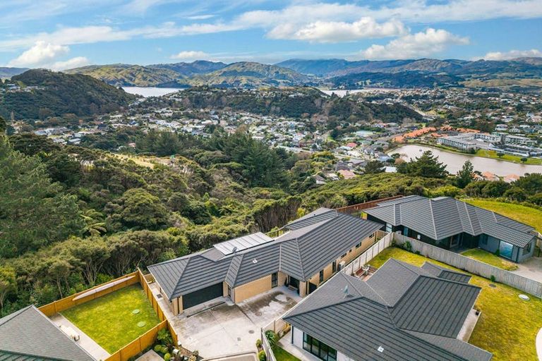 Photo of property in 27 Topsail Way, Whitby, Porirua, 5024