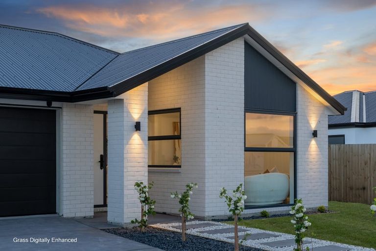 Photo of property in 18 Benrogan Drive, Halswell, Christchurch, 8025