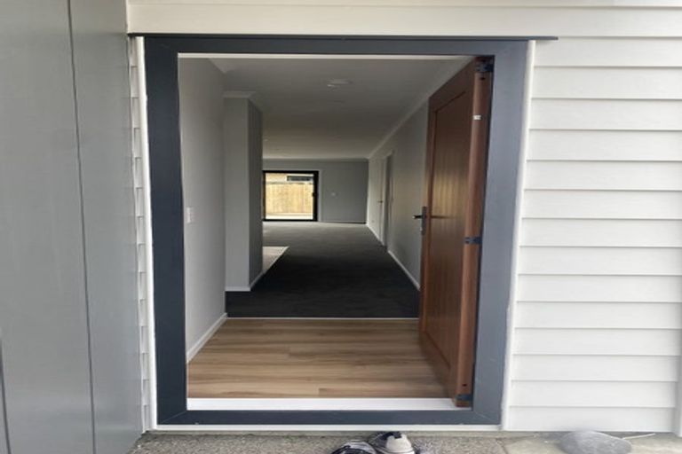 Photo of property in 14 Koru Loop, Paraparaumu, 5032