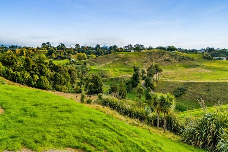 Photo of property in 10 Aderman Place, Hurworth, New Plymouth, 4310