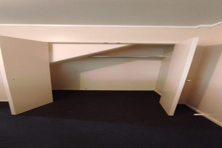 Photo of property in 1/12 Holiday Road, Stanmore Bay, Whangaparaoa, 0932