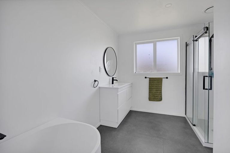 Photo of property in 13 Murray Avenue, Hawera, 4610