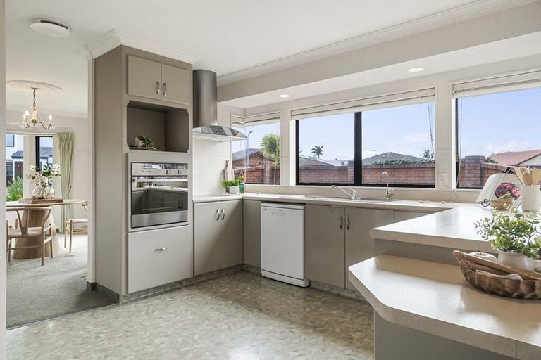 Photo of property in 6 Gardenia Drive, Mount Maunganui, 3116