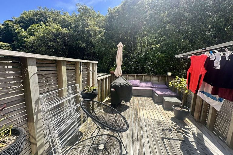 Photo of property in 18/8 Thatcher Crescent, Crofton Downs, Wellington, 6035
