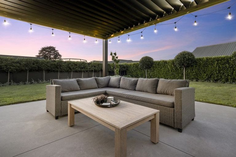 Photo of property in 131 Saint Kilda Road, Cambridge, 3434