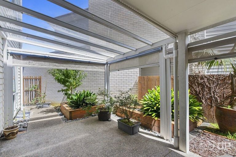 Photo of property in 10 Toheroa Street, Hobsonville, Auckland, 0616