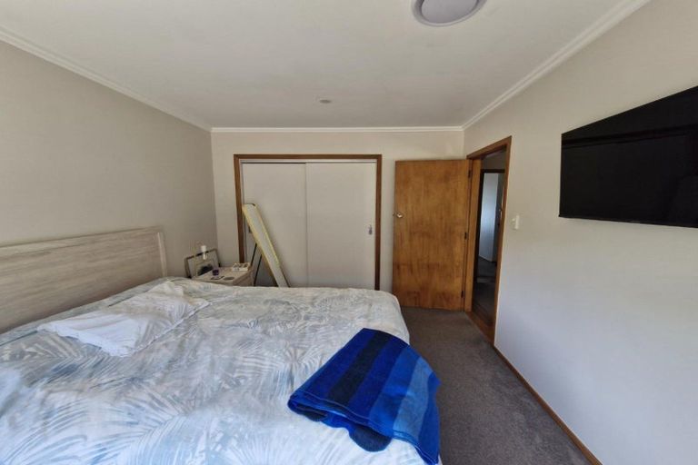 Photo of property in 24 Scott Street, Moturoa, New Plymouth, 4310