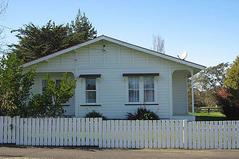 Photo of property in 10 Ngareta Street, Marton, 4710