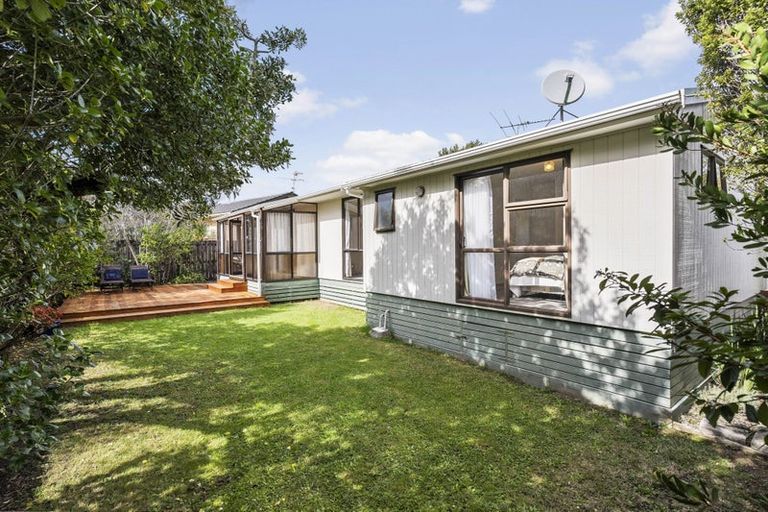 Photo of property in 39a Minaret Drive, Bucklands Beach, Auckland, 2014