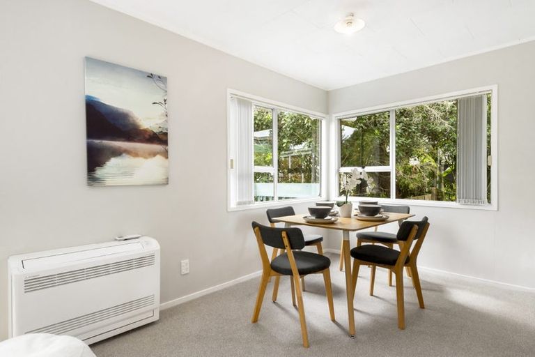Photo of property in 98 Spinella Drive, Bayview, Auckland, 0629