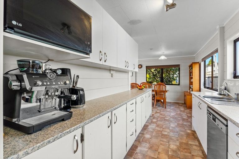 Photo of property in 1/122 Verran Road, Birkdale, Auckland, 0626