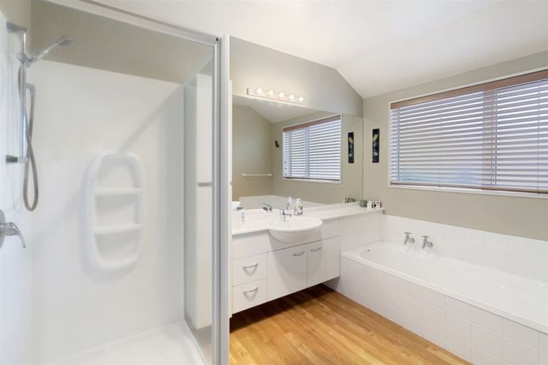 Photo of property in 6 Ross Place, Northwood, Christchurch, 8051