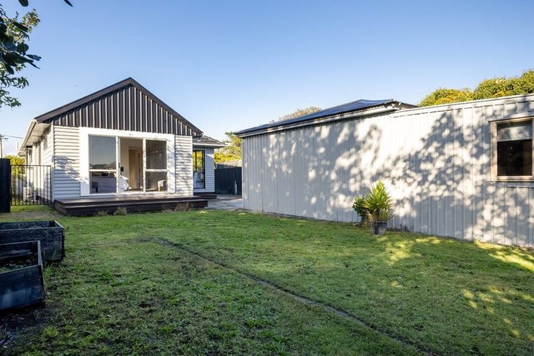Photo of property in 77 Owles Terrace, New Brighton, Christchurch, 8061