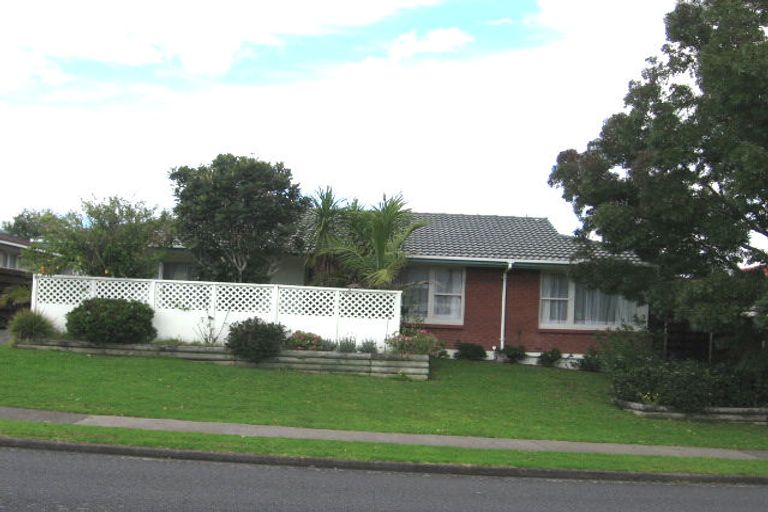 Photo of property in 24 Priestley Drive, Bucklands Beach, Auckland, 2014