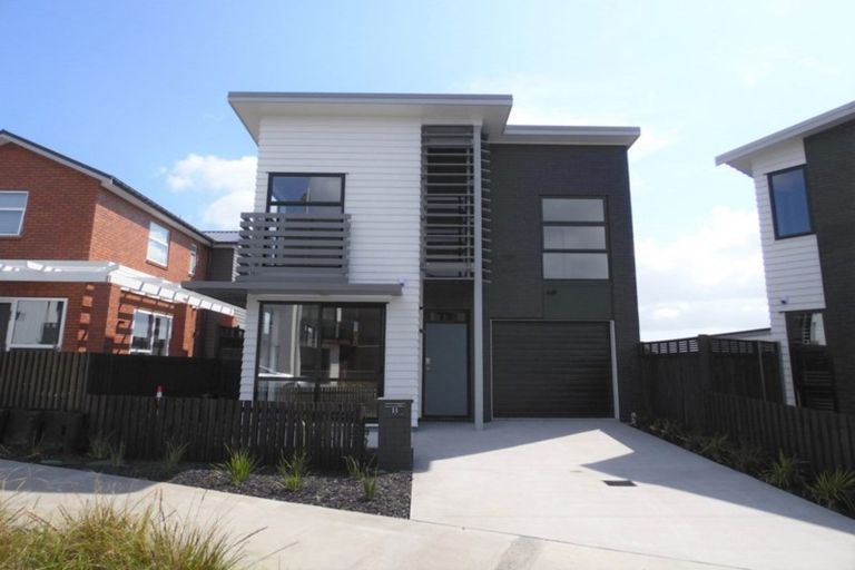 Photo of property in 11 Te Aho Matua Road, Hobsonville, Auckland, 0616