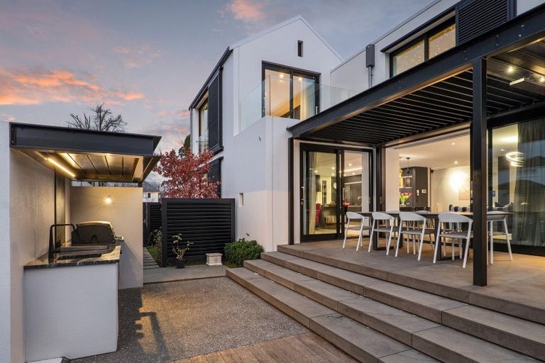 Photo of property in 7 Helmores Lane, Merivale, Christchurch, 8014