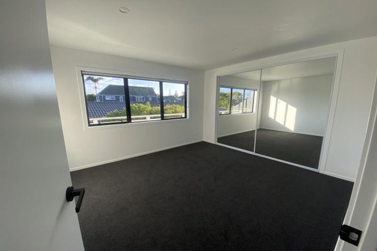 Photo of property in 7/19 Milton Road, Orewa, 0931