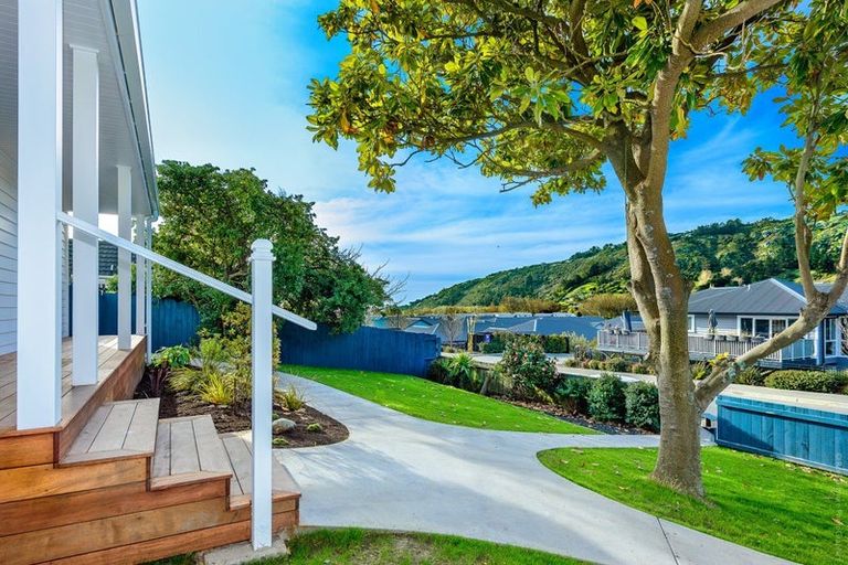 Photo of property in 53 Port Hills Road, Heathcote Valley, Christchurch, 8022