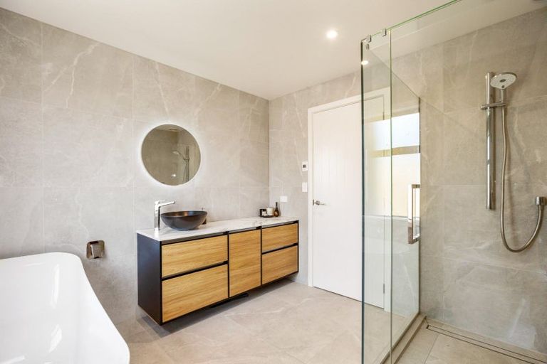 Photo of property in 9 Glenvar Road, Torbay, Auckland, 0630