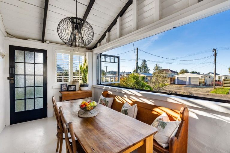 Photo of property in 10 Grange Road North, Haumoana, 4102