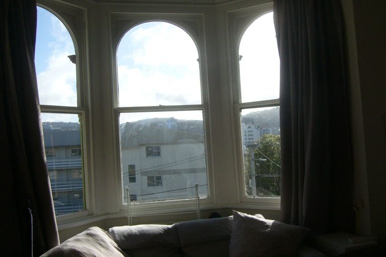 Photo of property in 4 Hawker Street, Mount Victoria, Wellington, 6011