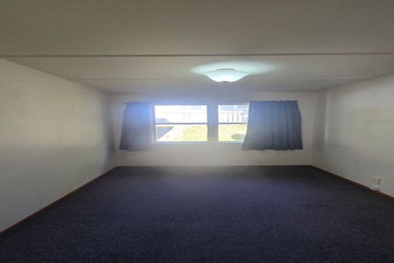 Photo of property in 9 Catherine Crescent, Paparangi, Wellington, 6037