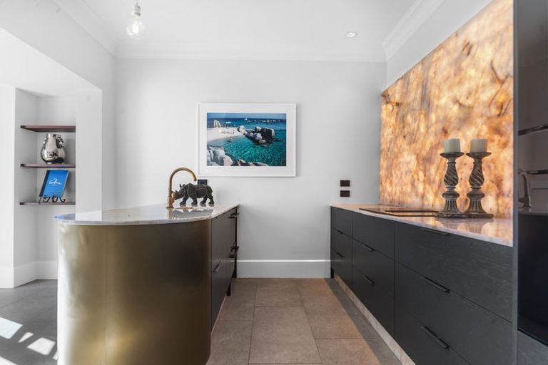Photo of property in 12 Glandovey Road, Fendalton, Christchurch, 8052