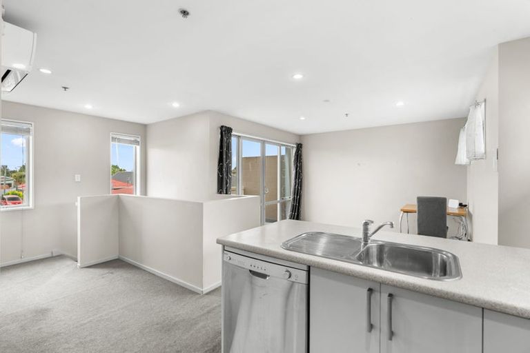 Photo of property in 10/9 Cameron Street, Sydenham, Christchurch, 8023