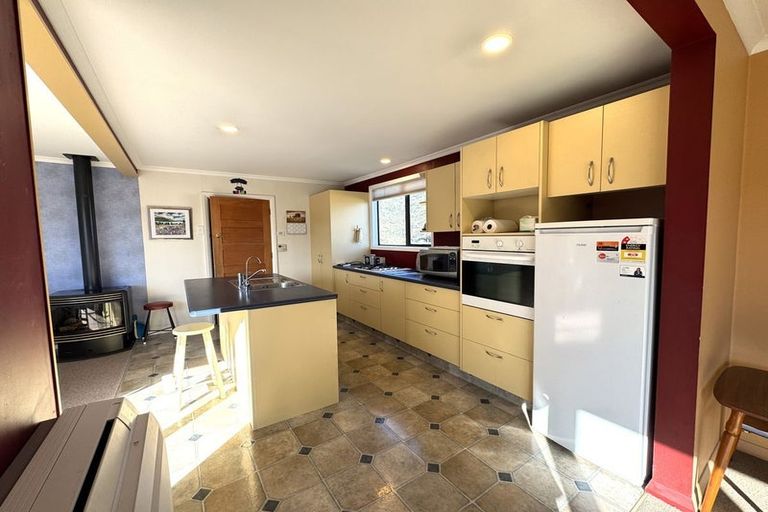Photo of property in 24 Lanark Street, Balclutha, 9230