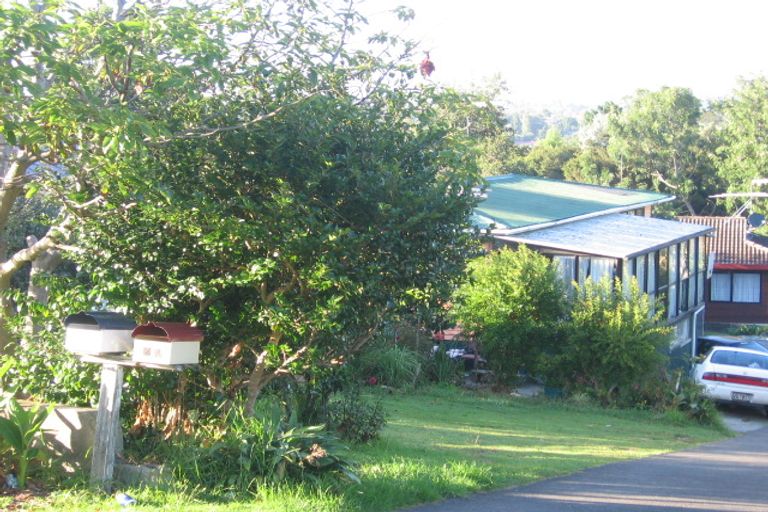 Photo of property in 2/7 View Road, Glenfield, Auckland, 0627