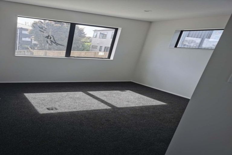 Photo of property in 22e Tui Crescent, Manurewa, Auckland, 2102