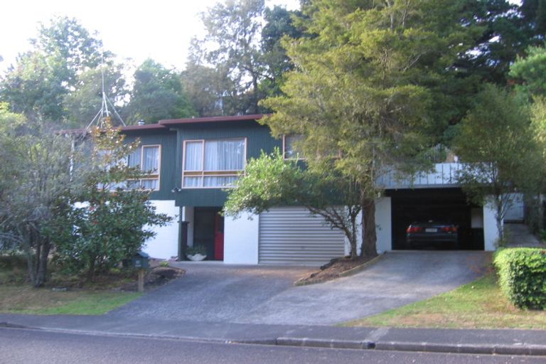 Photo of property in 14 Trelawny Place, Hillcrest, Auckland, 0627