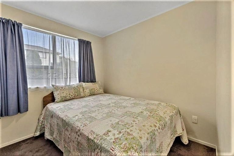 Photo of property in 33 Nassau Avenue, Grenada North, Wellington, 5028