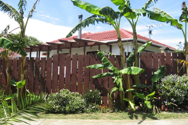 Photo of property in 1/66 Miller Road, Mangere Bridge, Auckland, 2022