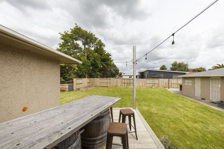 Photo of property in 24 Paisley Street, Mellons Bay, Auckland, 2014