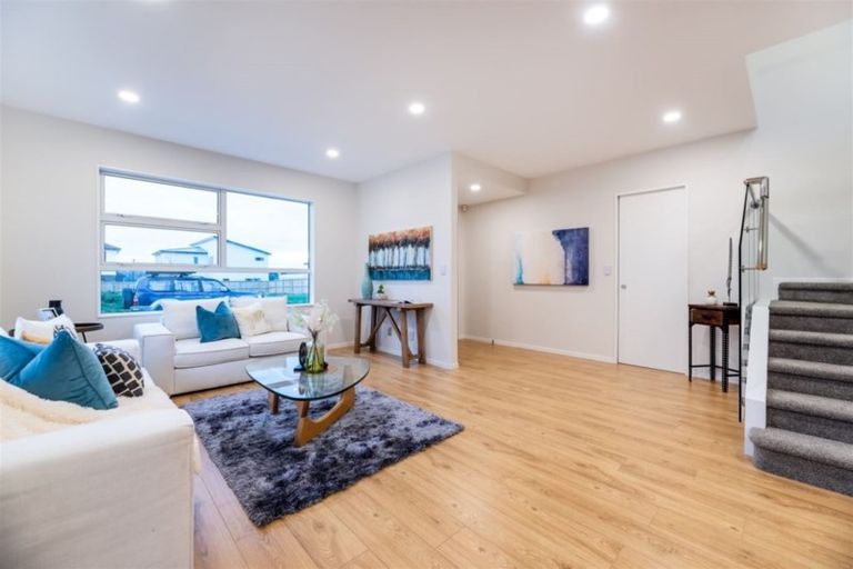 Photo of property in 12 Habitat Place, Hobsonville, Auckland, 0616