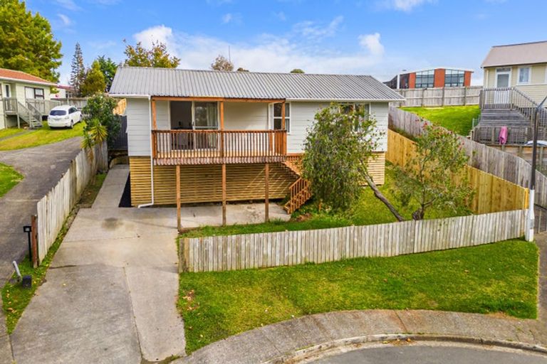 Photo of property in 20 Reinga Place, Massey, Auckland, 0614
