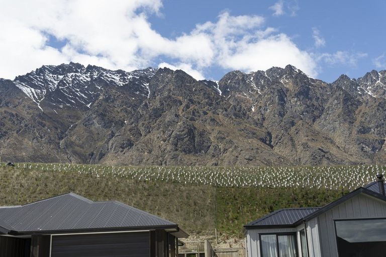 Photo of property in 38 Muster Road, Jacks Point, 9371