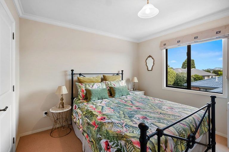 Photo of property in 8 Tupare Place, Highlands Park, New Plymouth, 4312