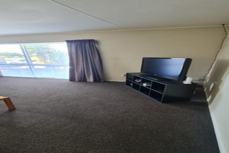 Photo of property in 80 Tait Drive, Greenmeadows, Napier, 4112