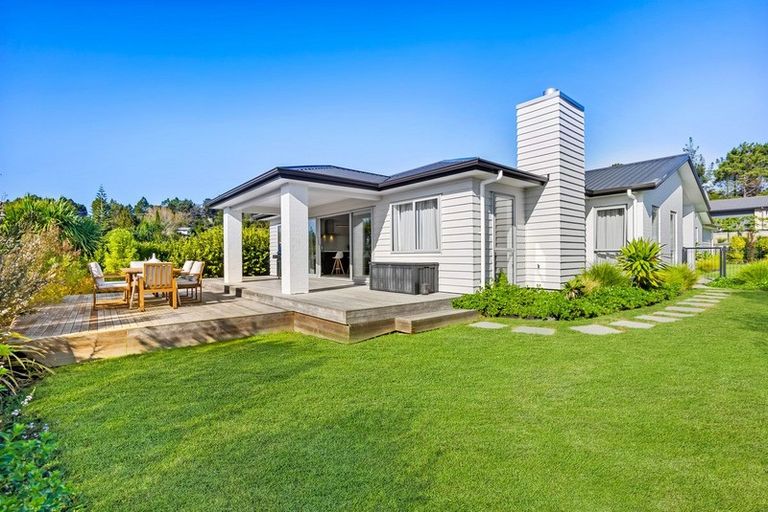 Photo of property in 47 Beachwood Drive, Hatfields Beach, Orewa, 0931