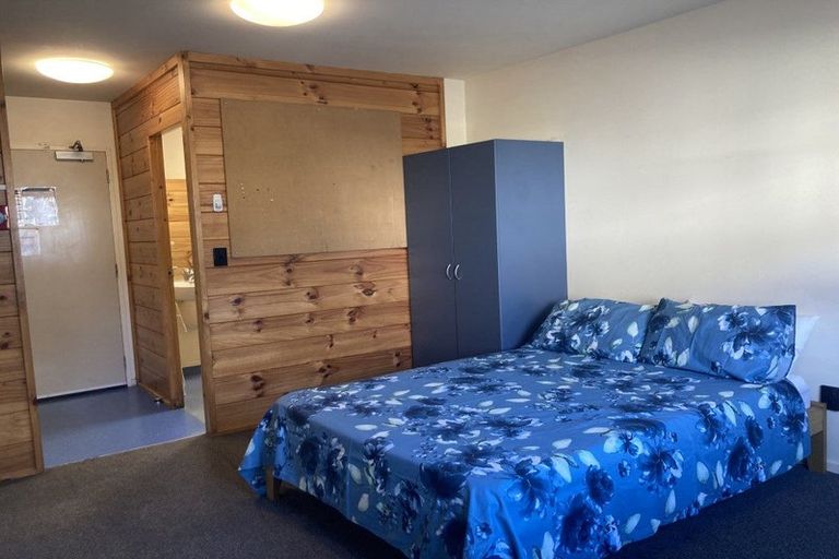 Photo of property in Basin Reserve Complex, 25/4 Sussex Street, Mount Cook, Wellington, 6021