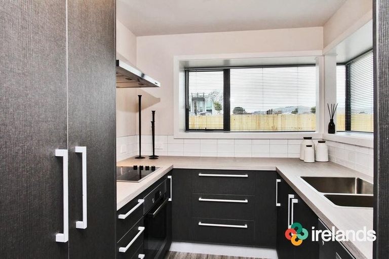 Photo of property in 4/60 Charles Street, Waltham, Christchurch, 8011