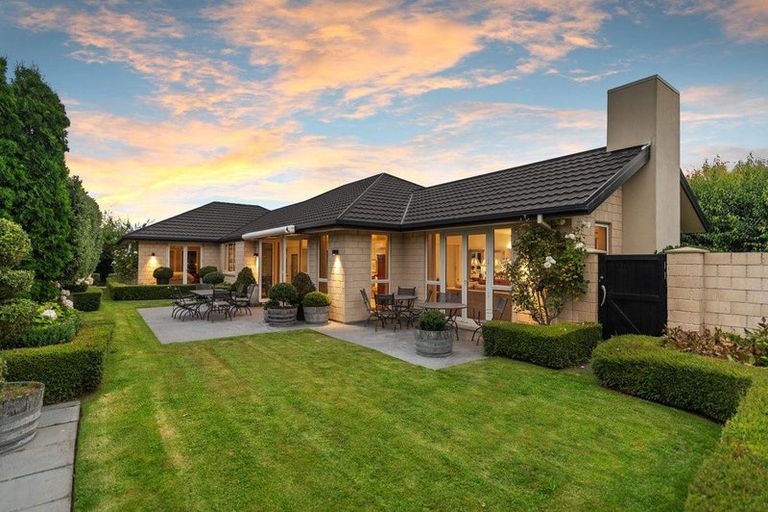 Photo of property in 8 Lime Tree Lane, Harewood, Christchurch, 8051