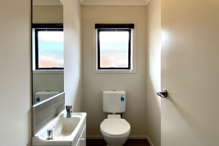 Photo of property in 2 Shaun Close, Papamoa Beach, Papamoa, 3118