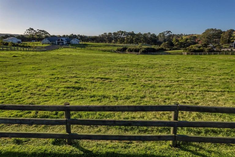 Photo of property in 20 Diamond Lane, Riverhead, Albany, 0793